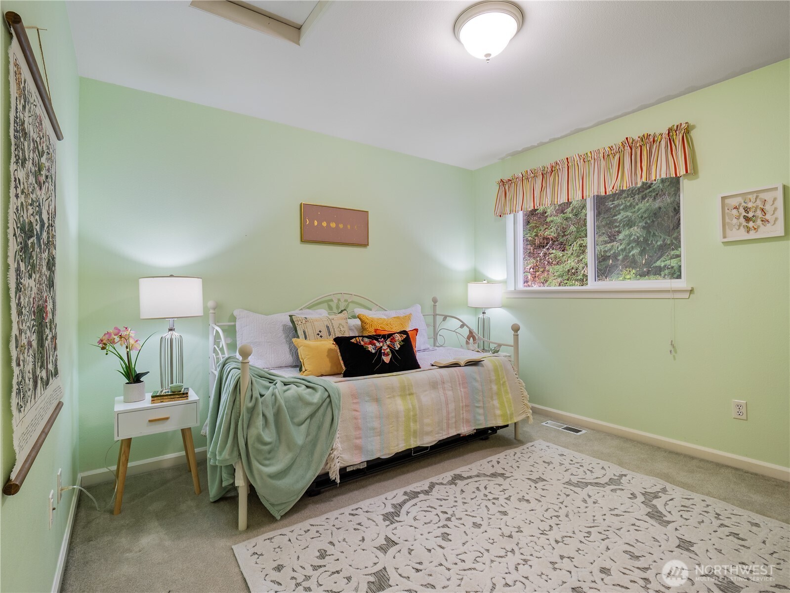 5710 61st Avenue W, University Place, WA 98467