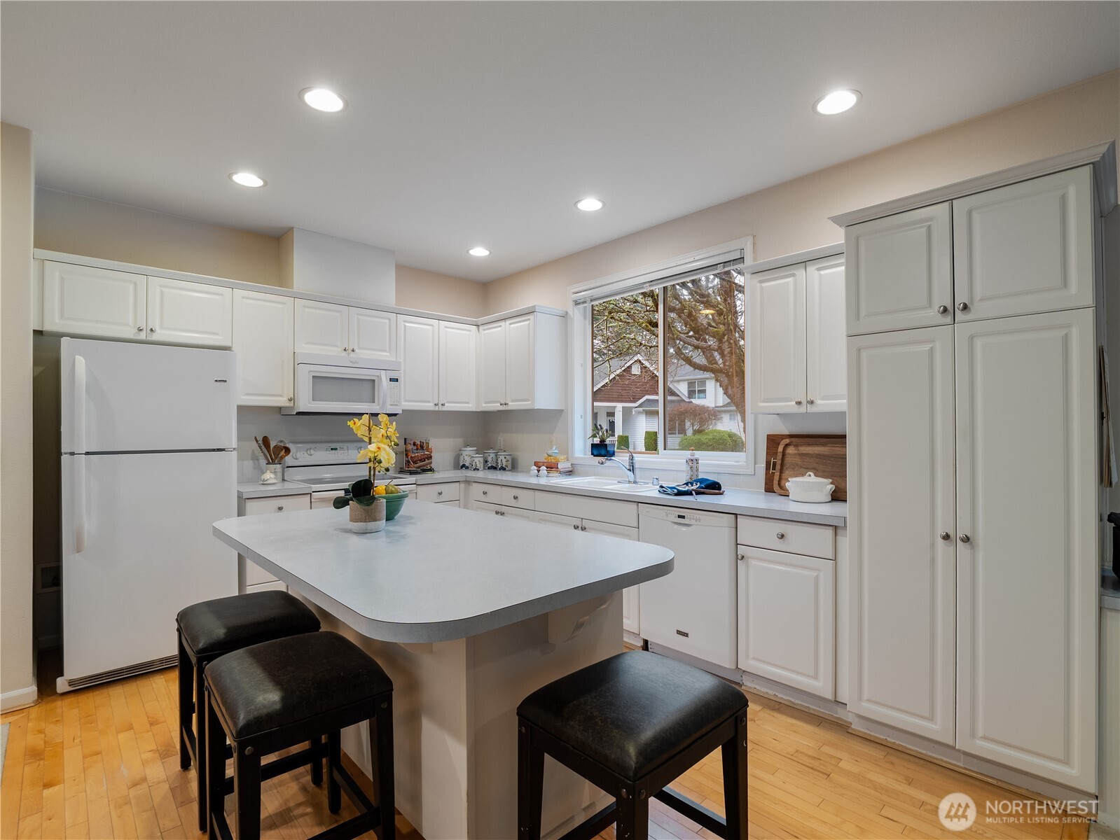 5710 61st Avenue W, University Place, WA 98467