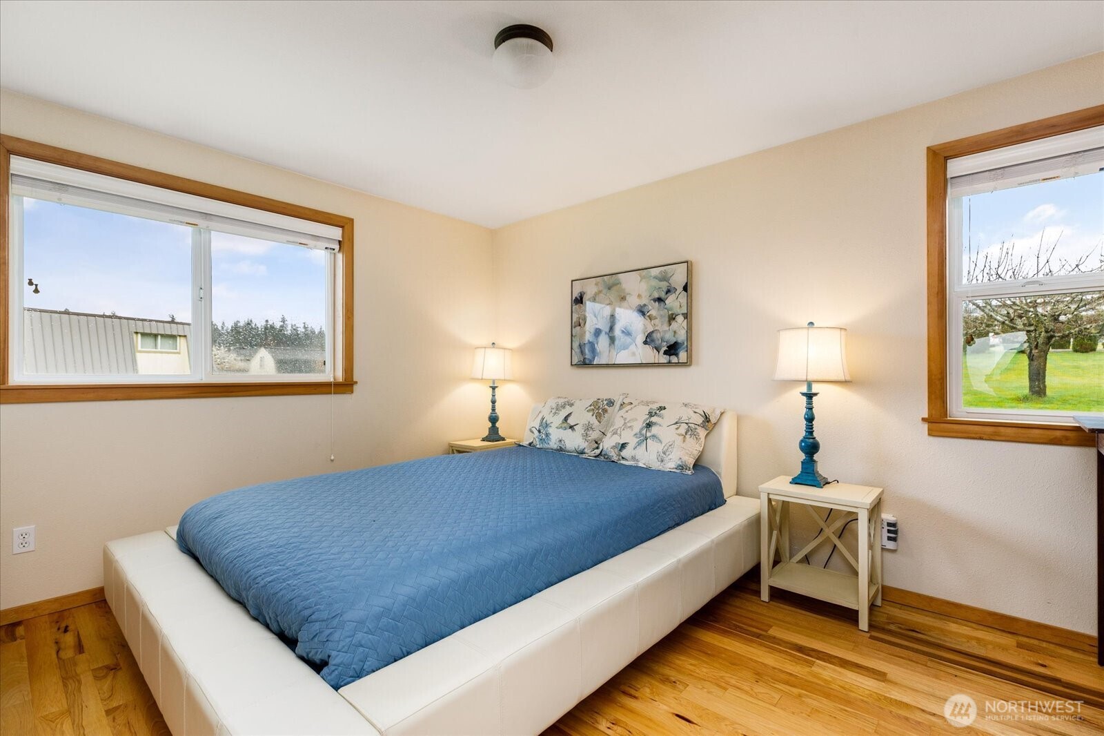 2745 Evening Glory Court , Clinton, WA 98236