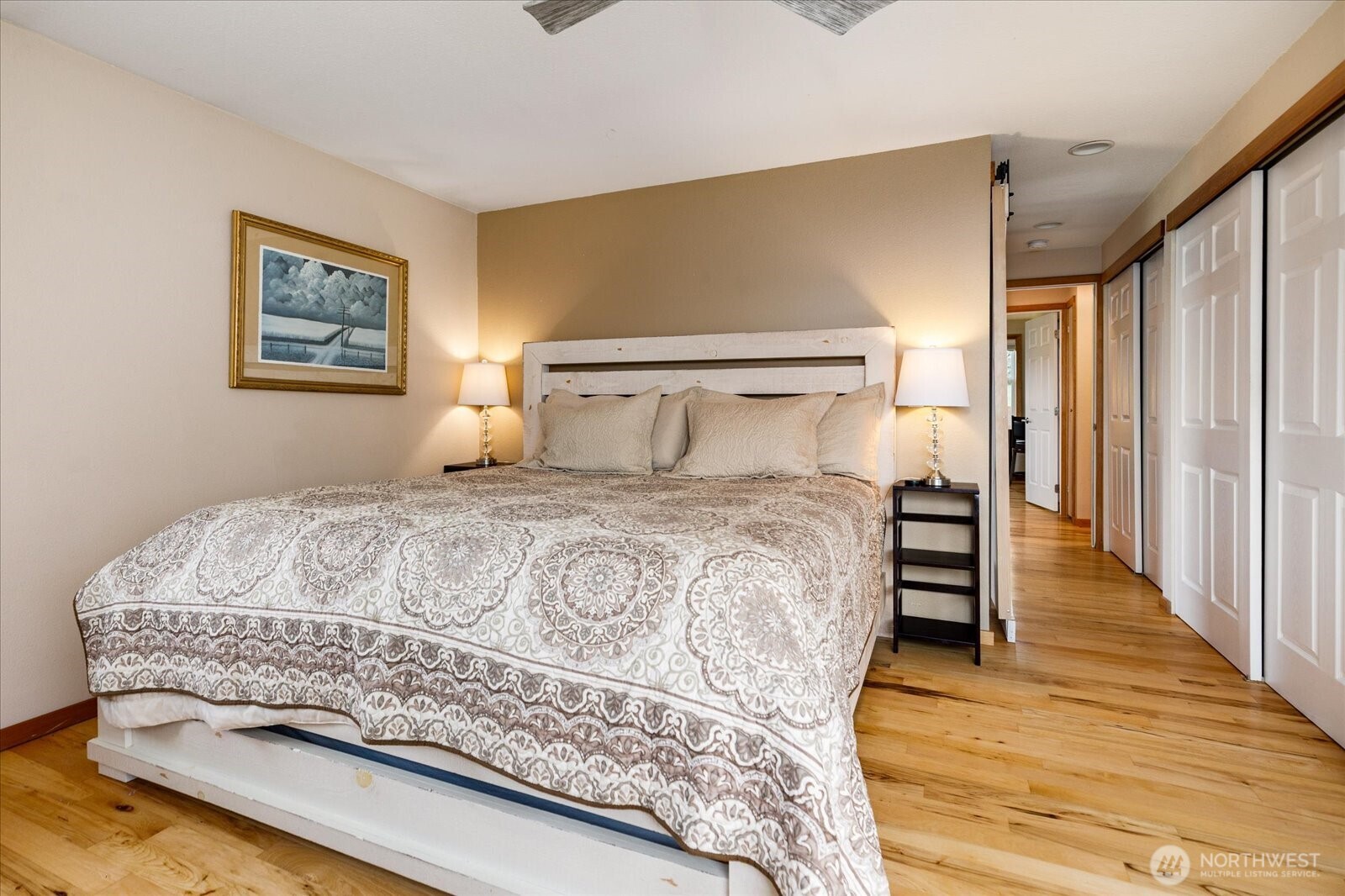 2745 Evening Glory Court , Clinton, WA 98236