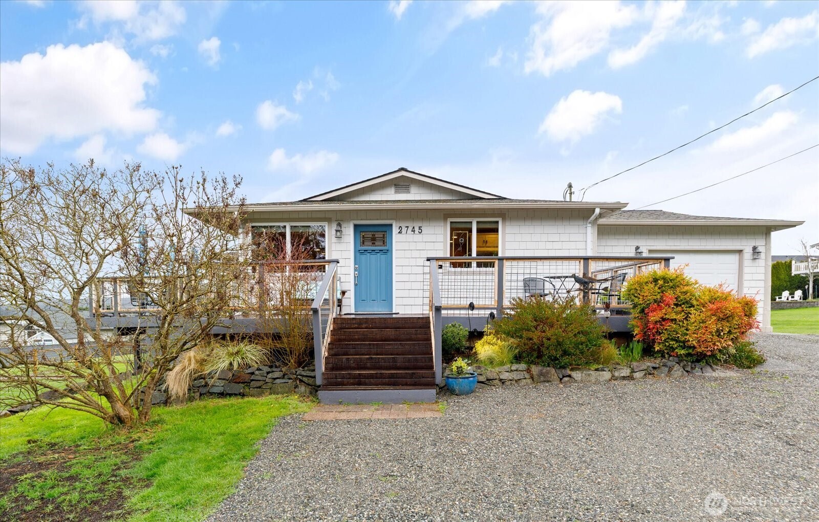 2745 Evening Glory Court , Clinton, WA 98236