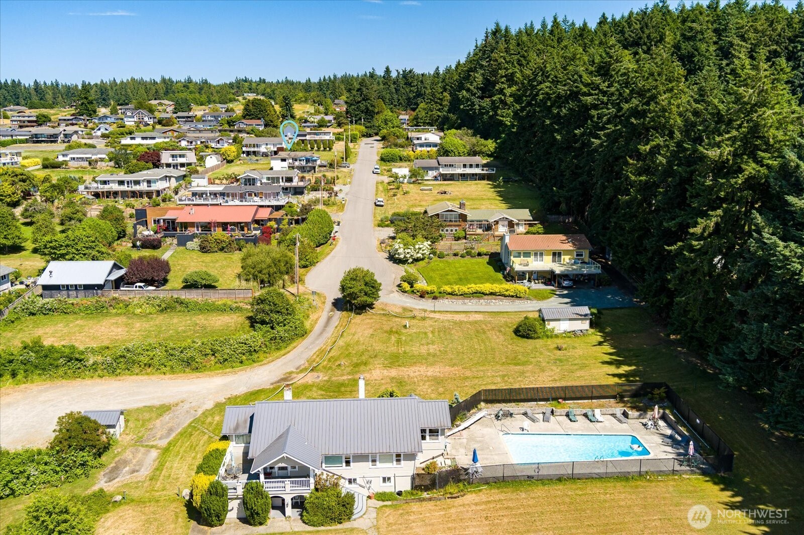 2745 Evening Glory Court , Clinton, WA 98236