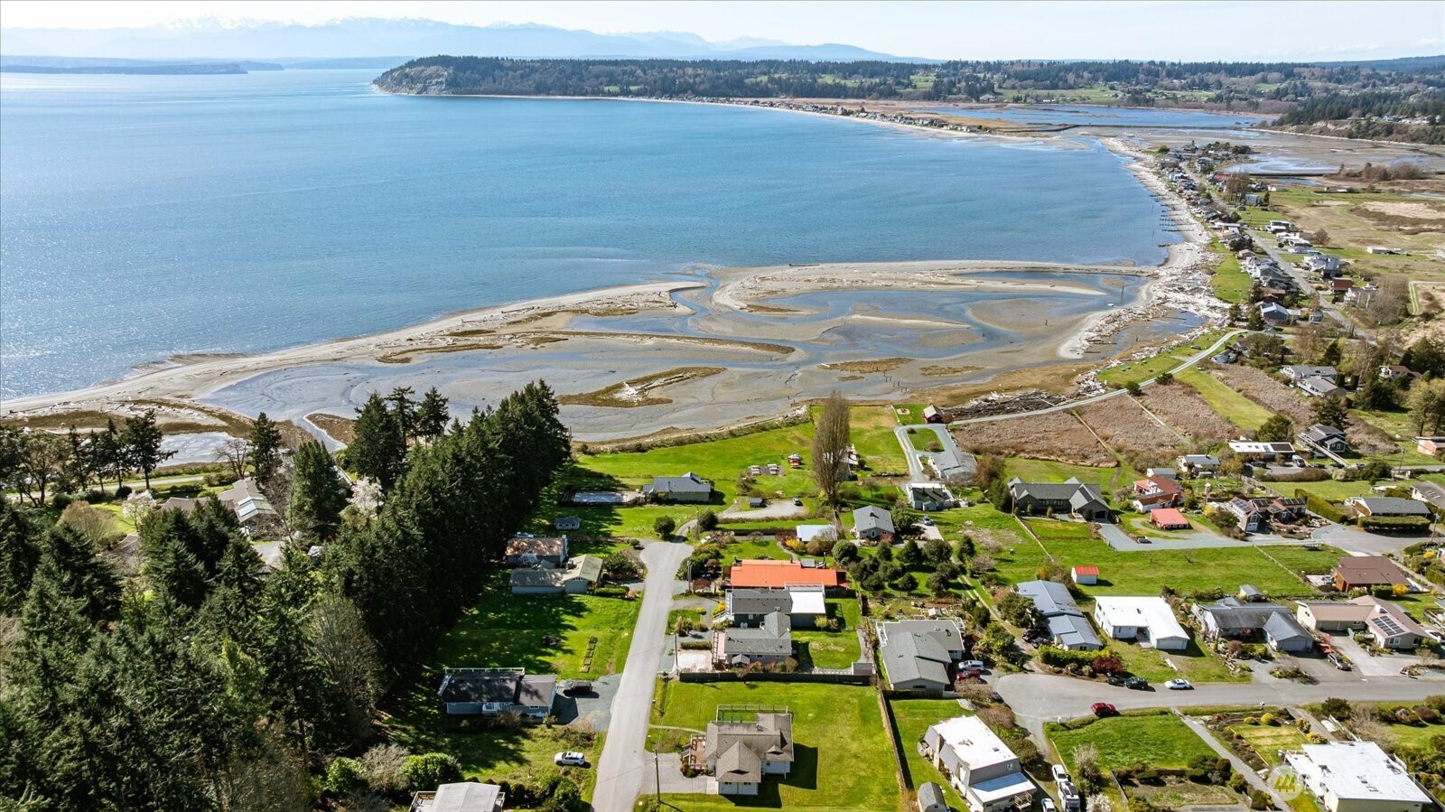 2745 Evening Glory Court , Clinton, WA 98236