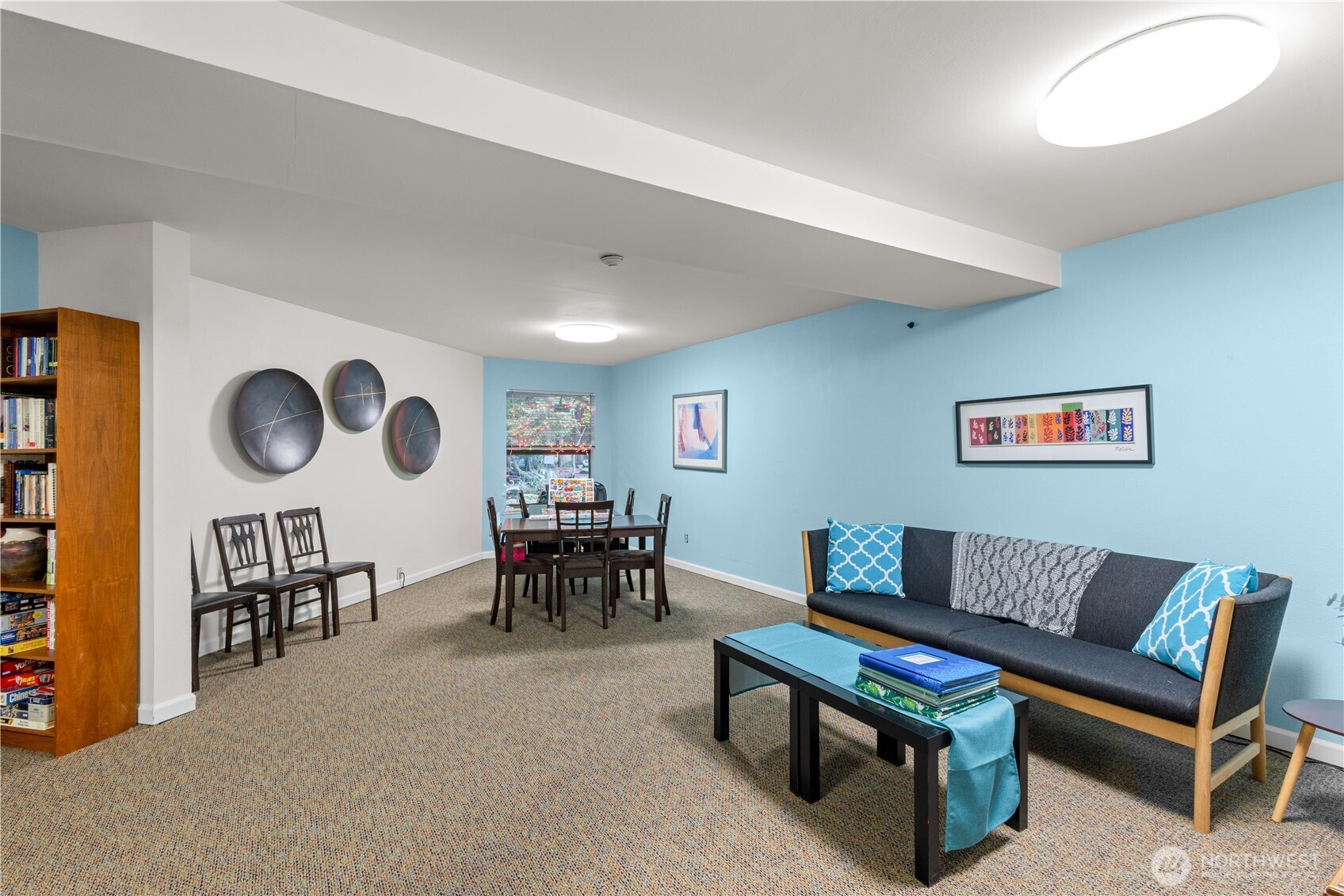 7930 SE 34th Street #203, Mercer Island, WA 98040