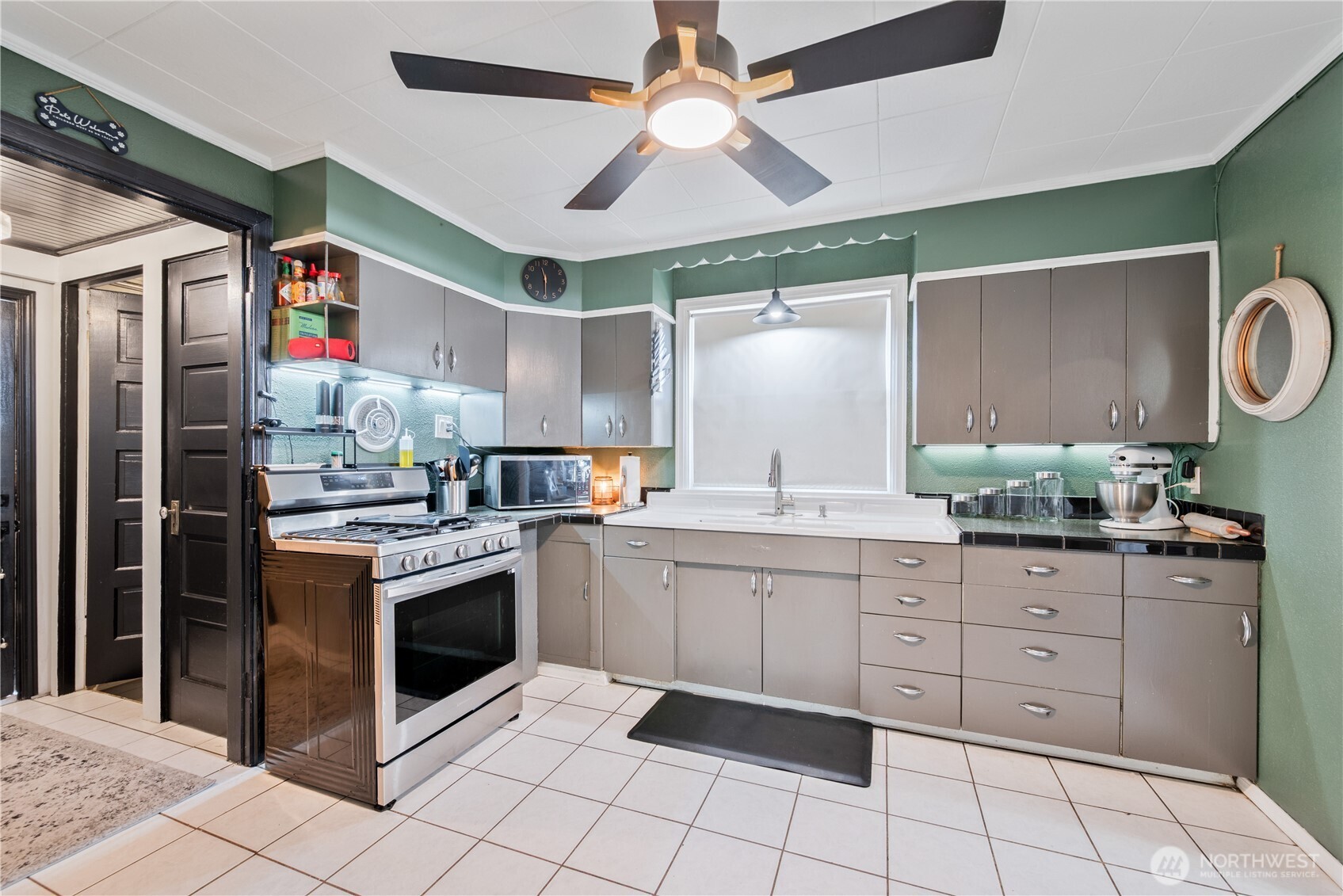 304 Crawford Street , Kelso, WA 98626