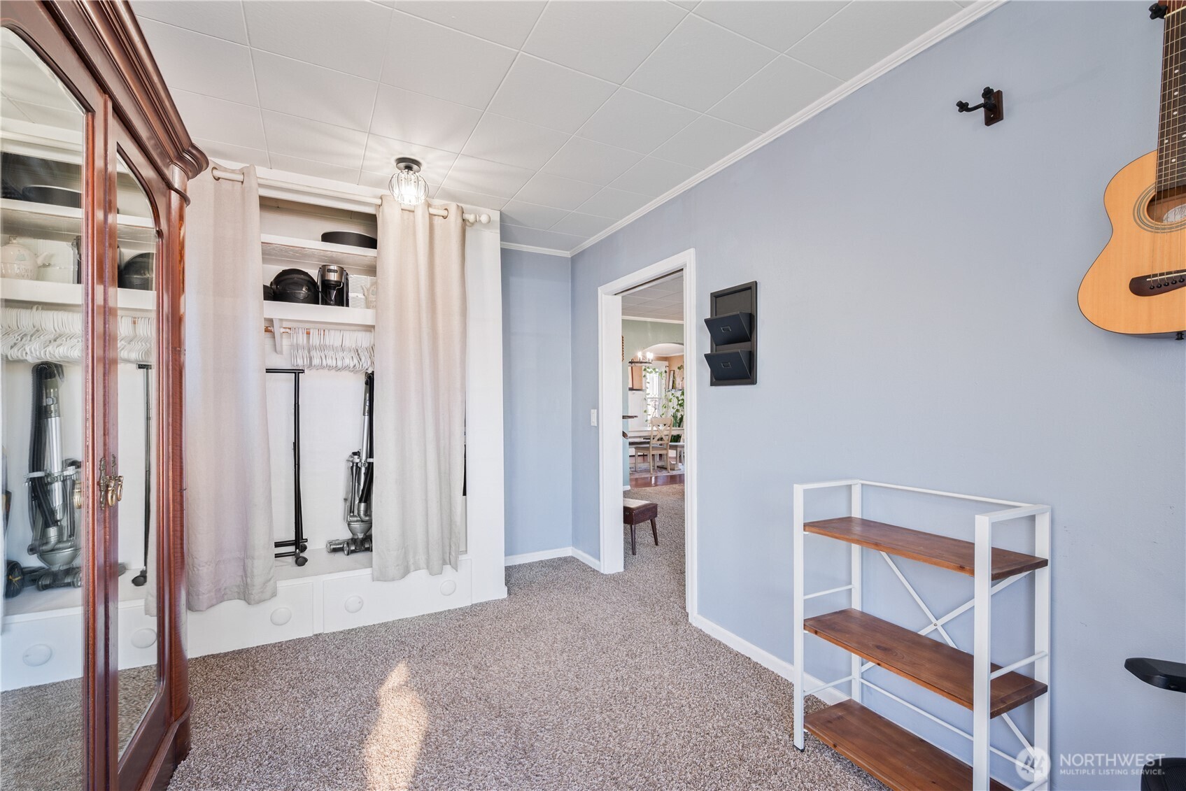 304 Crawford Street , Kelso, WA 98626