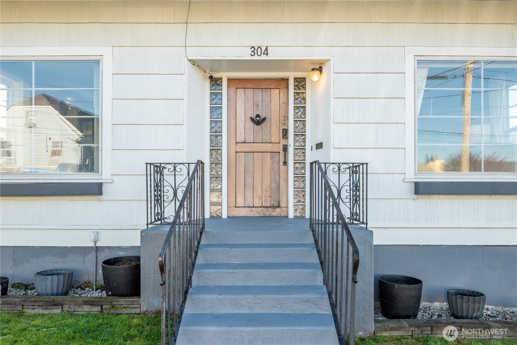 304 Crawford Street , Kelso, WA 98626