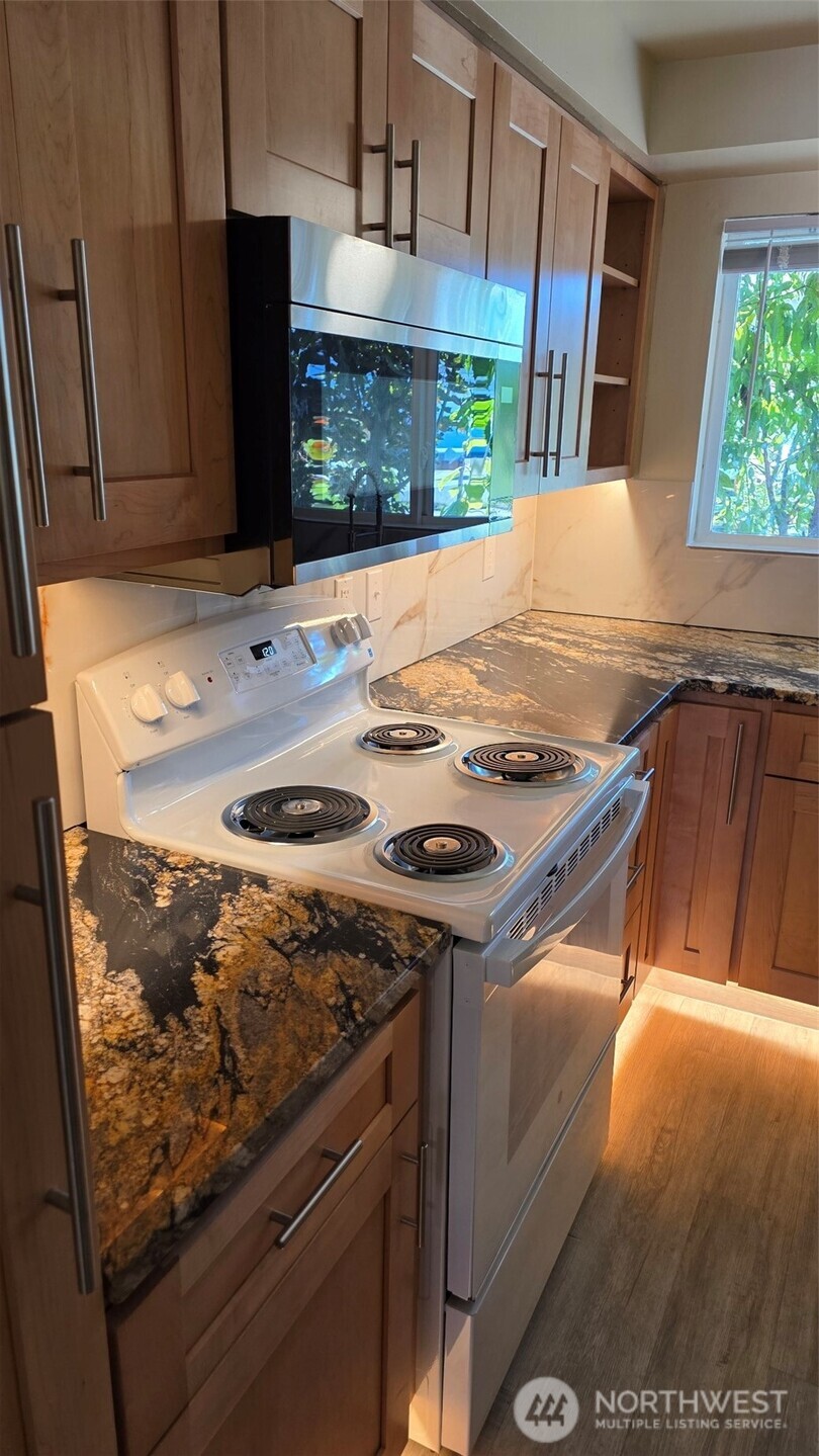 17820 Smokey Point Boulevard , Arlington, WA 98223