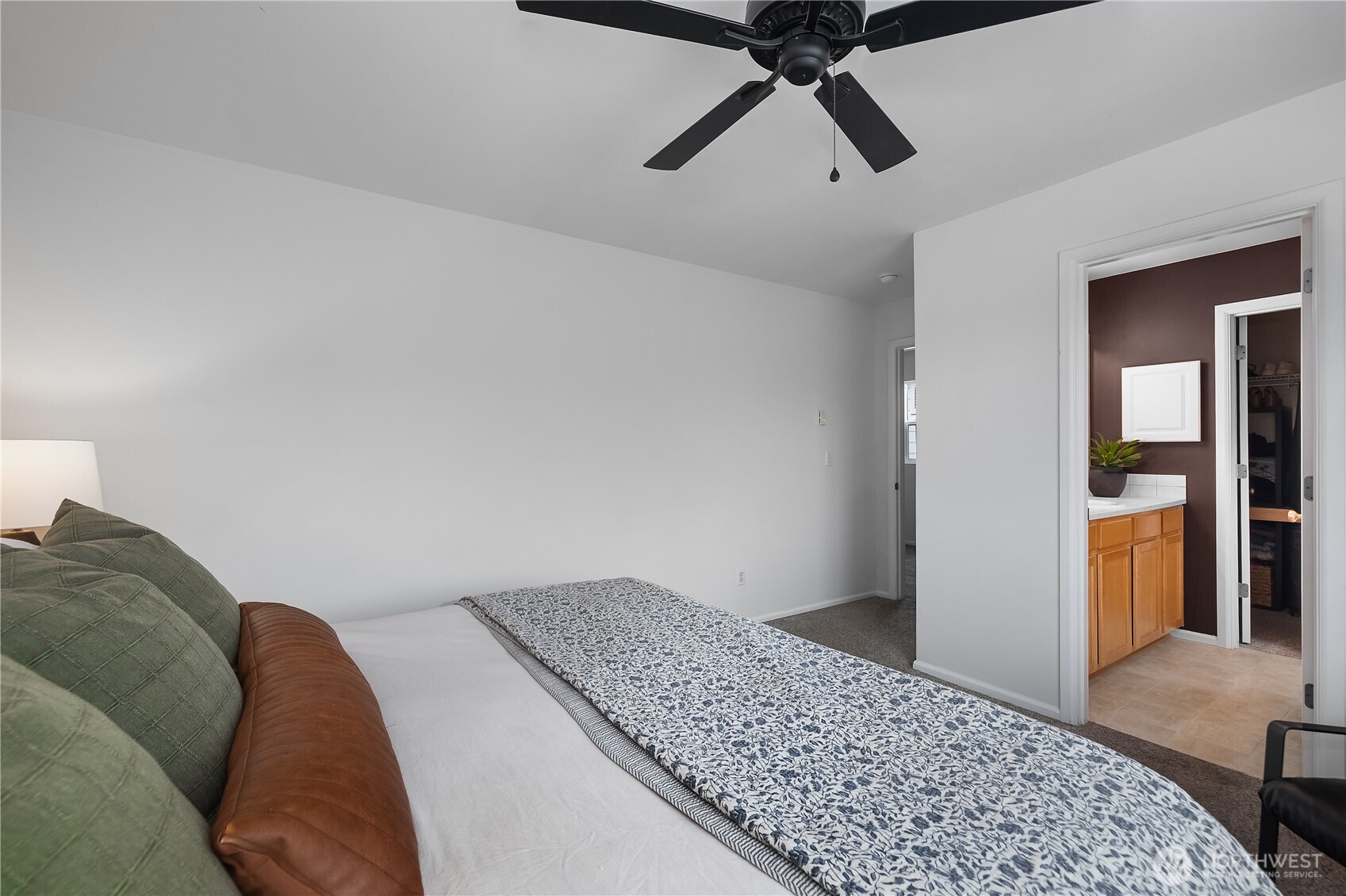 5805 SE Pennsylvania St , Lacey, WA 98513