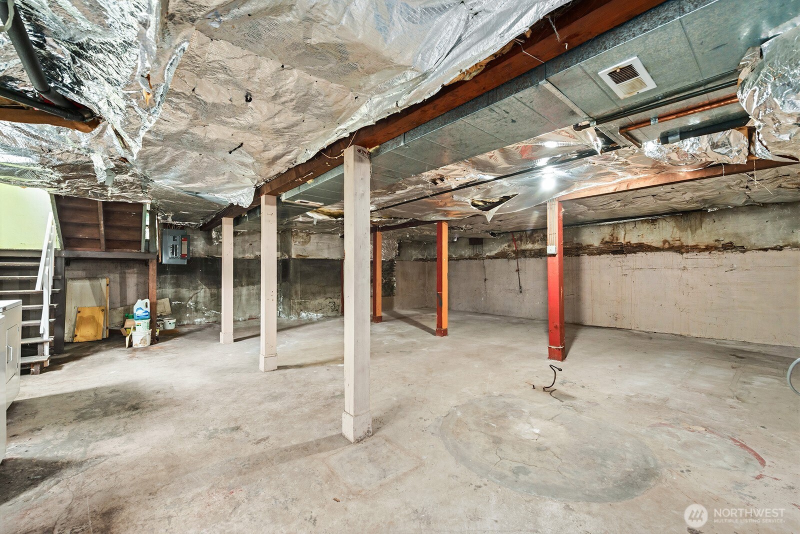 1142 N 77th Street , Seattle, WA 98103-4808