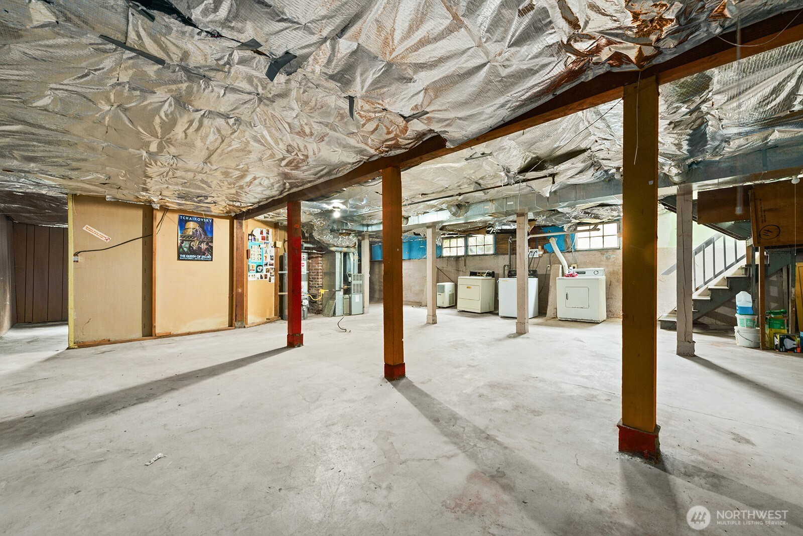 1142 N 77th Street , Seattle, WA 98103-4808