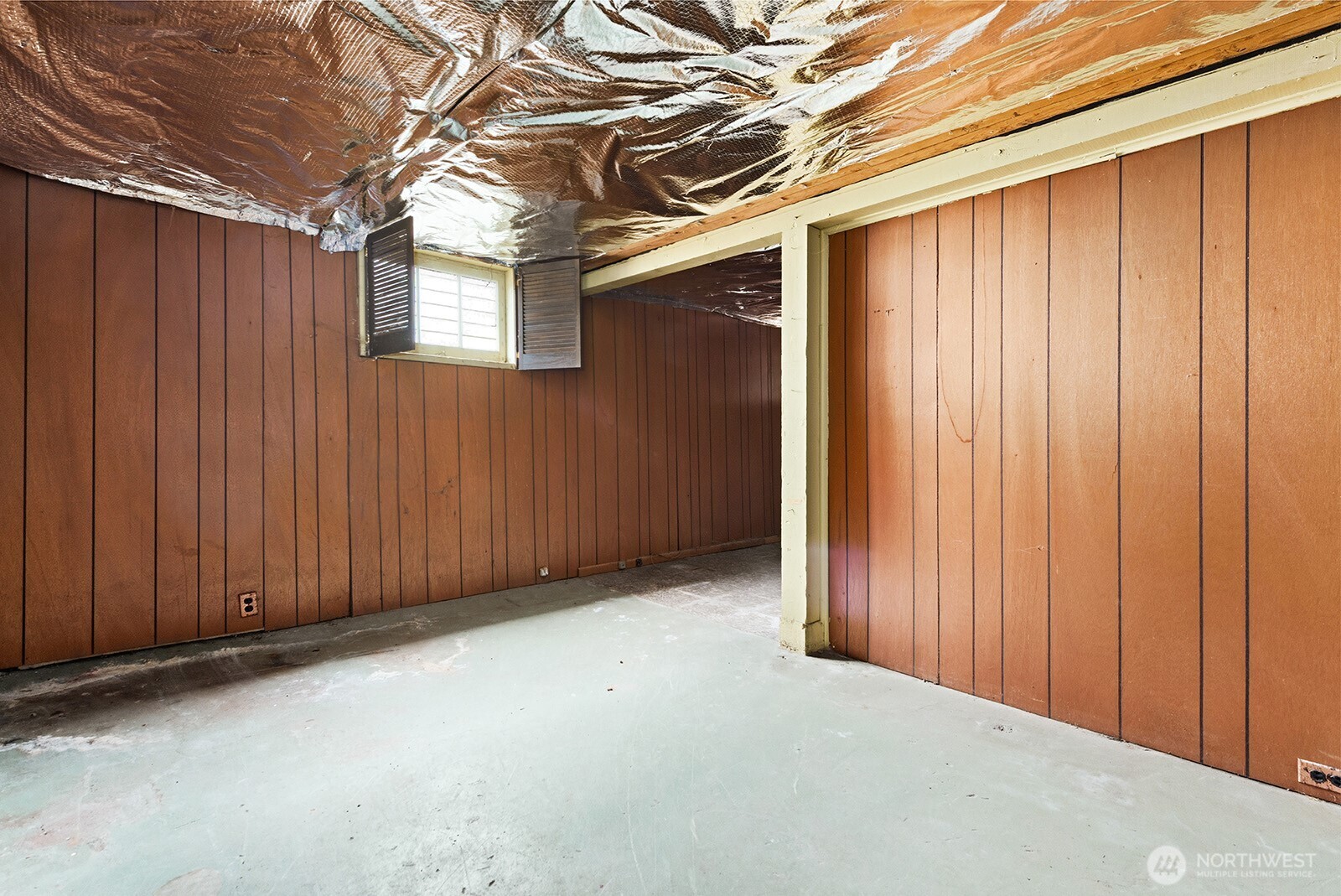 1142 N 77th Street , Seattle, WA 98103-4808