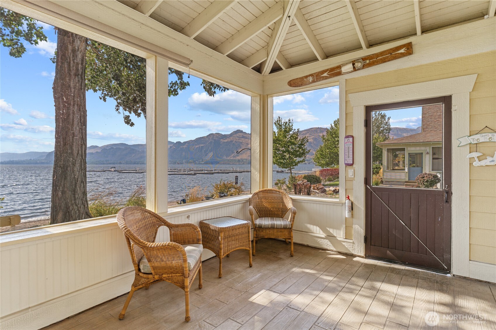 117 Barefoot Lane , Oroville, WA 98844