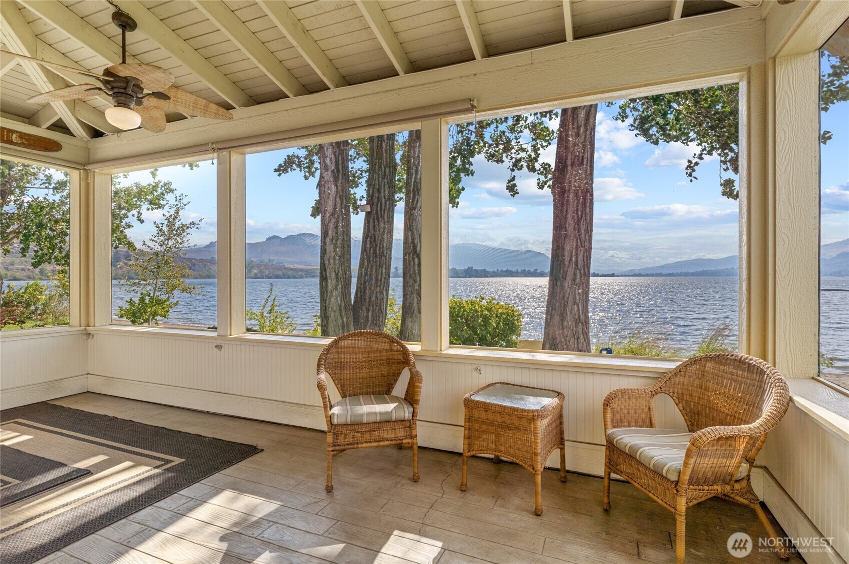 117 Barefoot Lane , Oroville, WA 98844