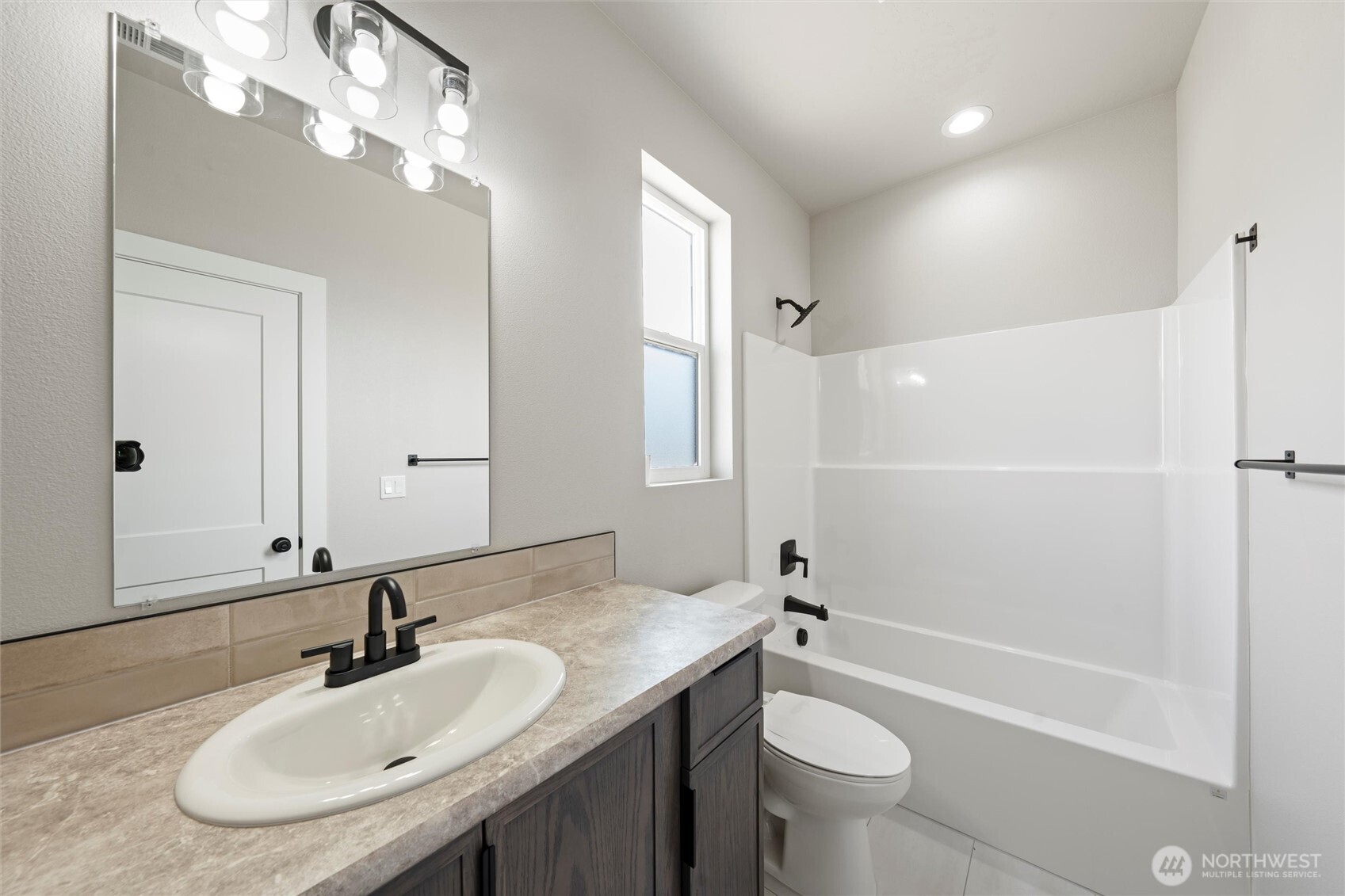 704 N Street NE, Quincy, WA 98848