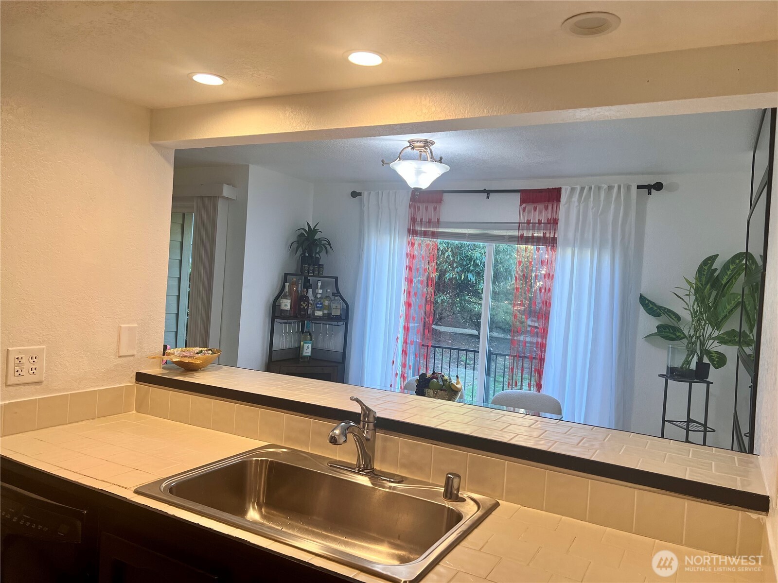 820 Cady Rd #F103, Everett, WA 98203