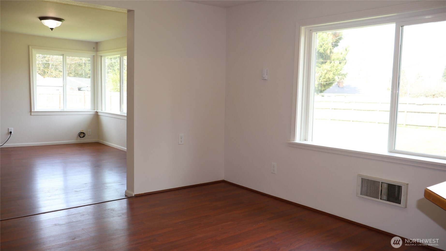 4484 SE Foss Road , Port Orchard, WA 98366