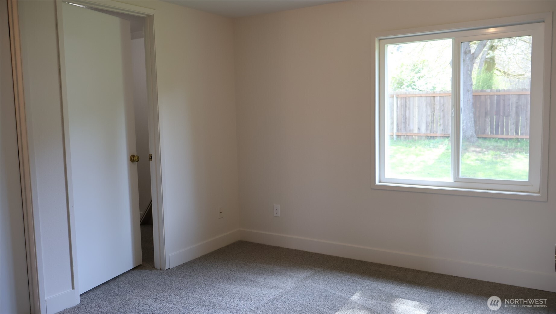 4484 SE Foss Road , Port Orchard, WA 98366