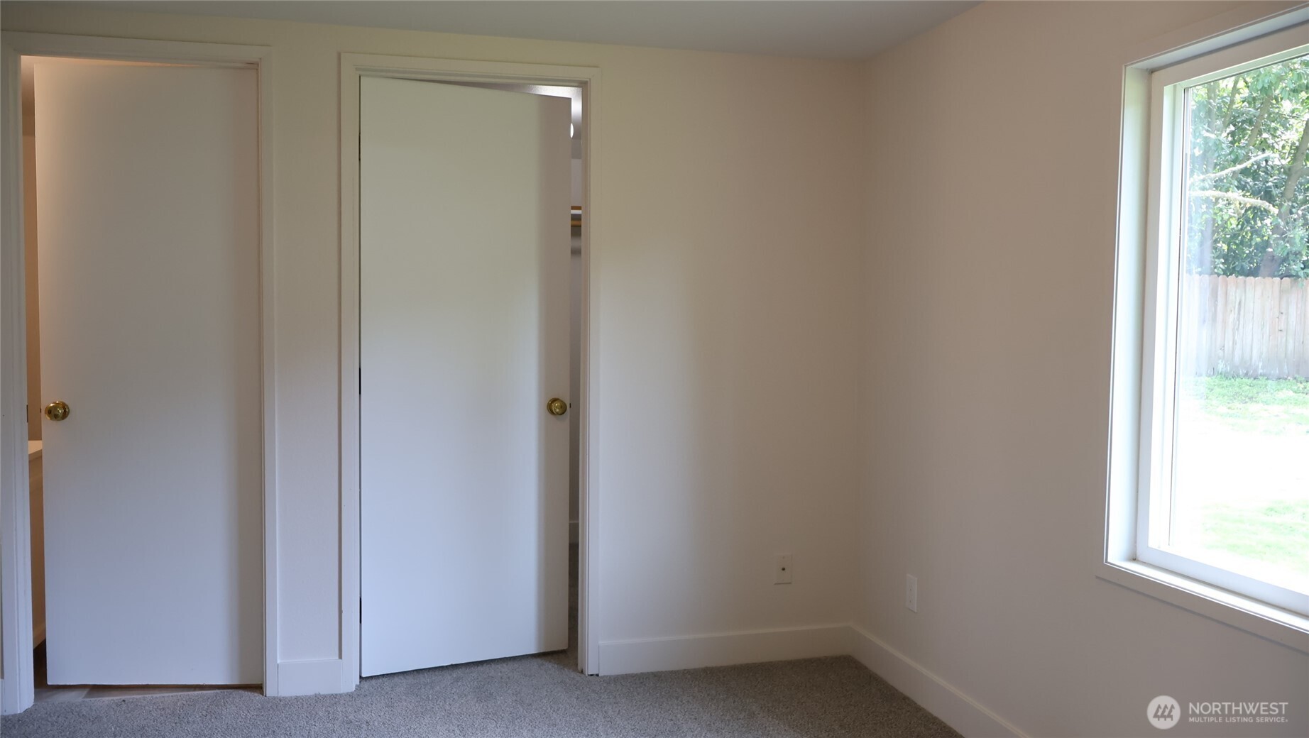 4484 SE Foss Road , Port Orchard, WA 98366