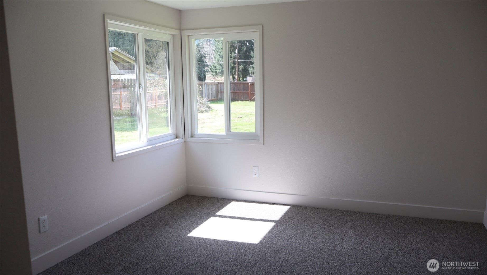 4484 SE Foss Road , Port Orchard, WA 98366