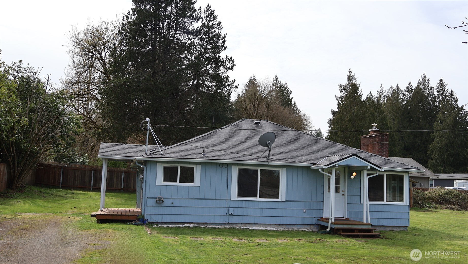 4484 SE Foss Road , Port Orchard, WA 98366