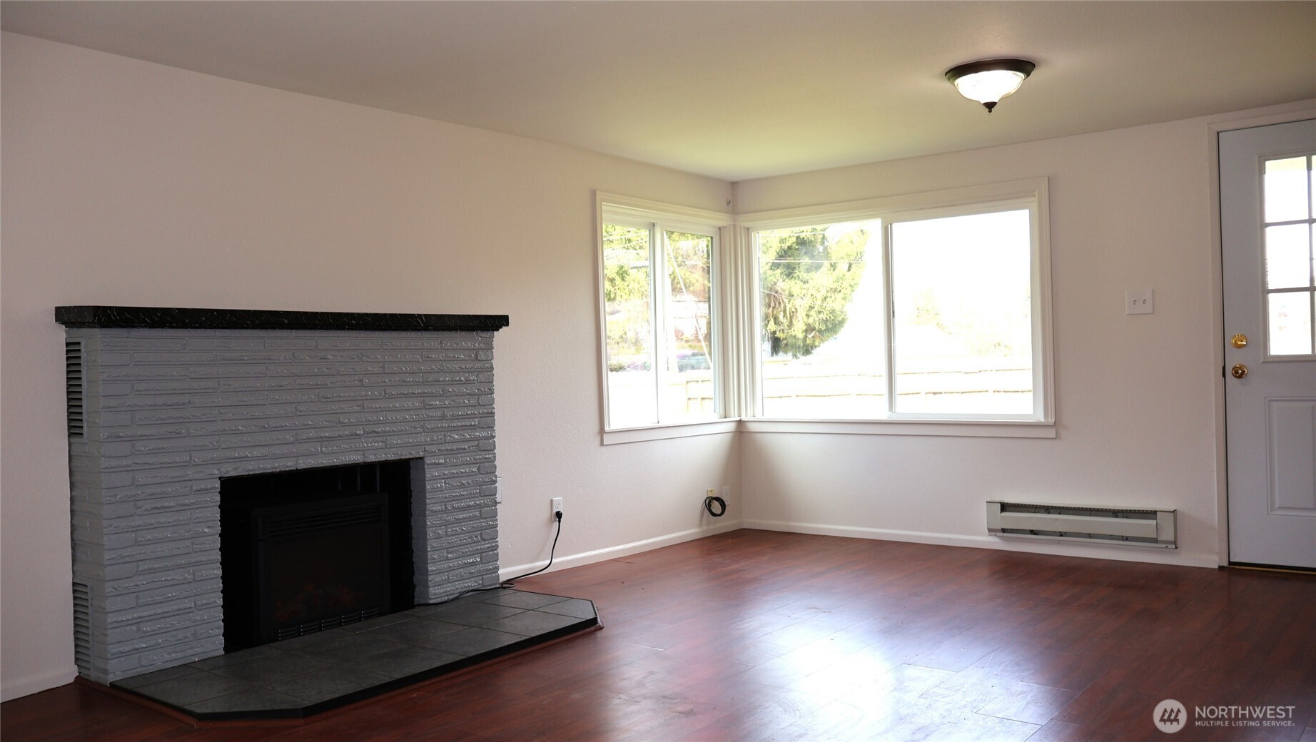 4484 SE Foss Road , Port Orchard, WA 98366