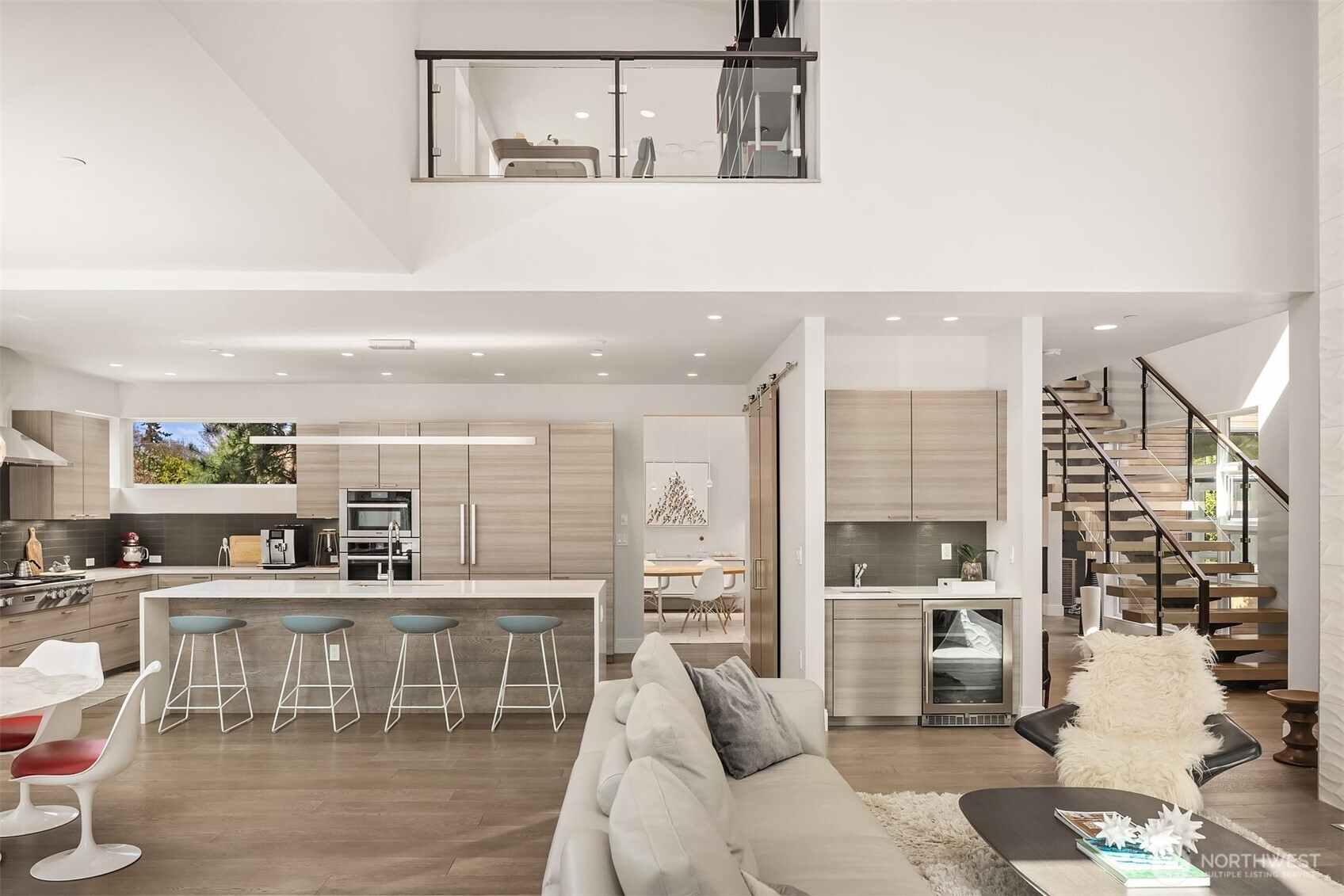 8371 SE 31st Street , Mercer Island, WA 98040