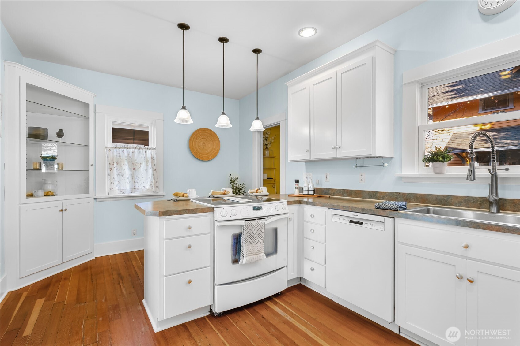 2815 S 8th Street , Tacoma, WA 98405