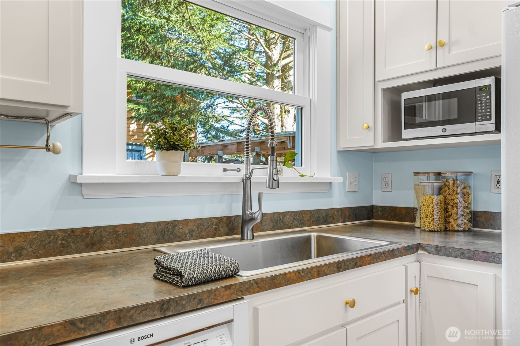 2815 S 8th Street , Tacoma, WA 98405