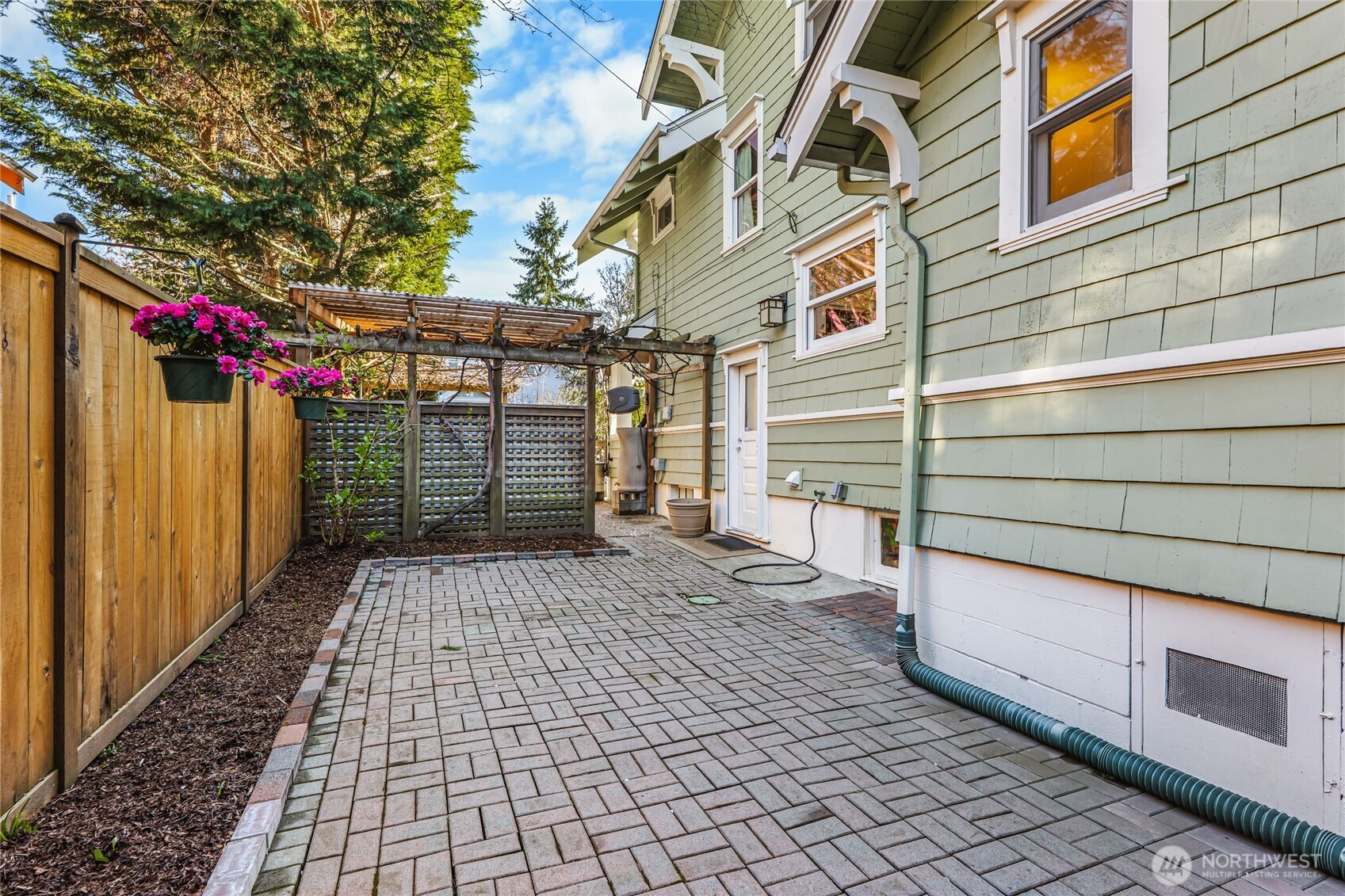 2815 S 8th Street , Tacoma, WA 98405