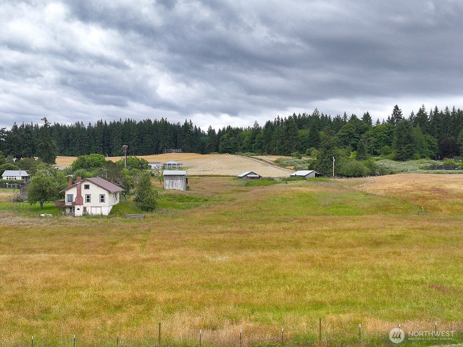 695 3rd Street #B, Langley, WA 98260