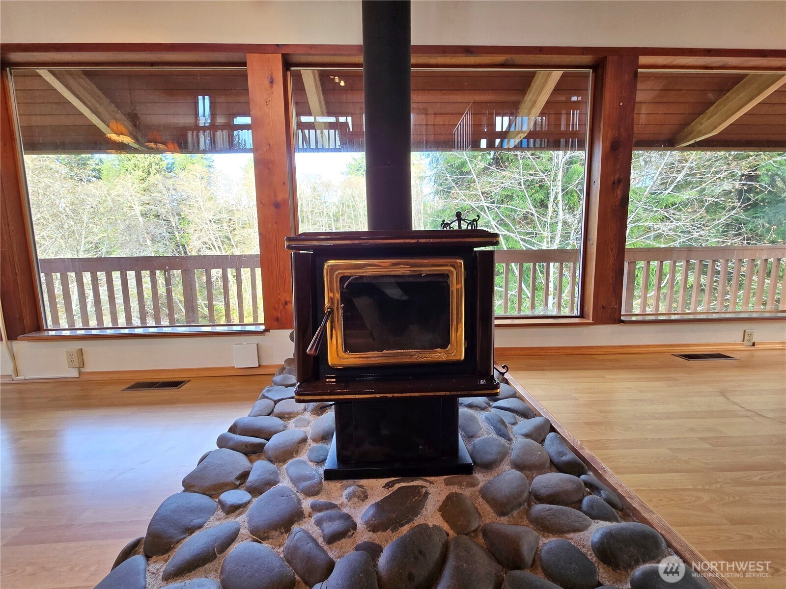 1405 Merchants Road , Forks, WA 98331