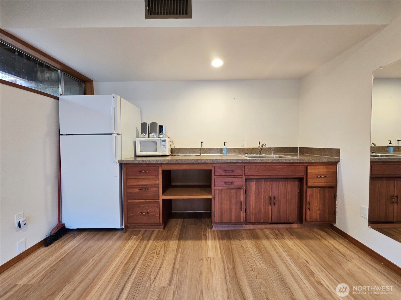 1405 Merchants Road , Forks, WA 98331