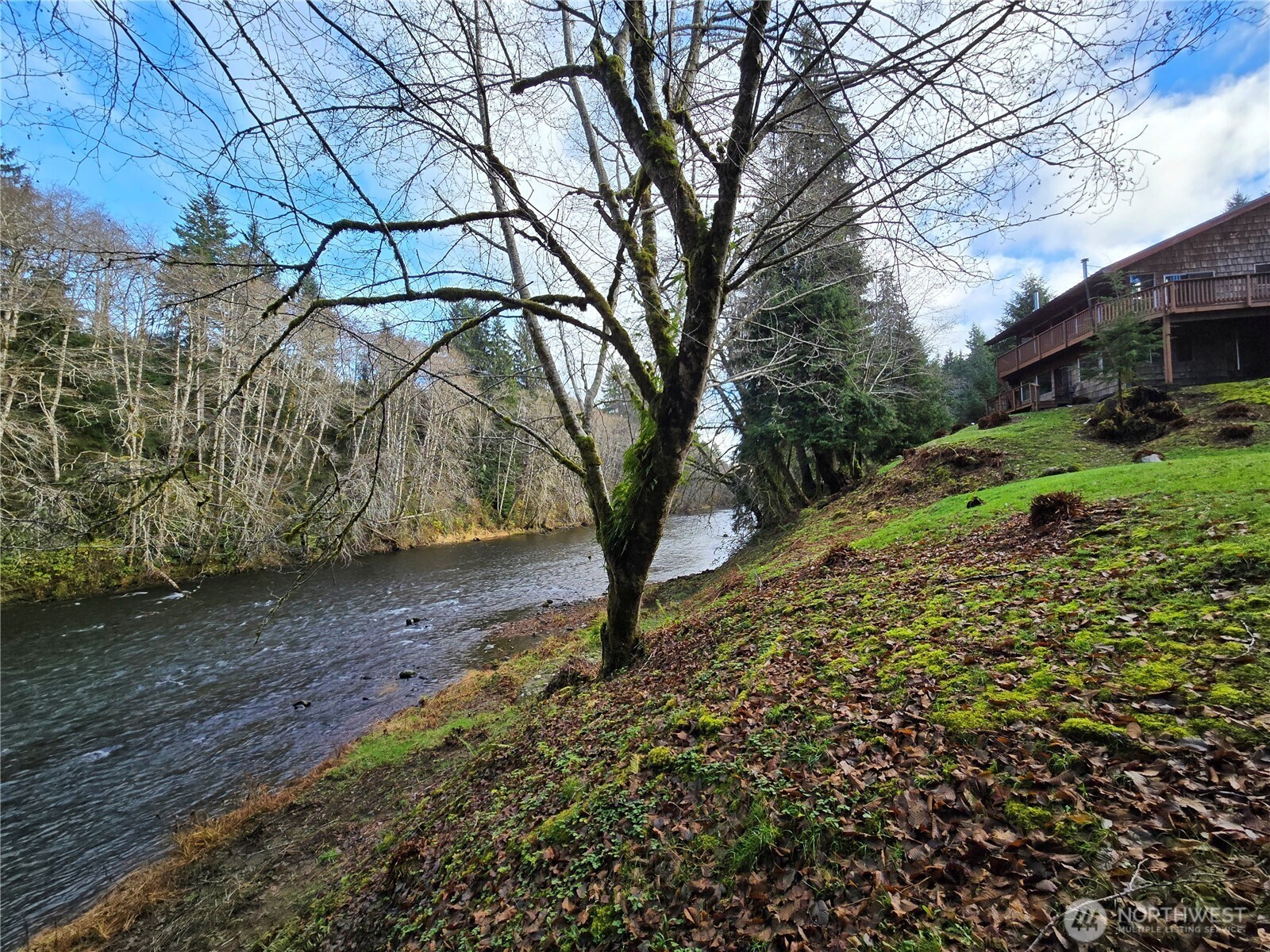 1405 Merchants Road , Forks, WA 98331