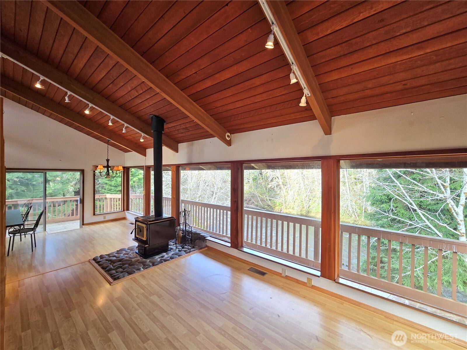 1405 Merchants Road , Forks, WA 98331