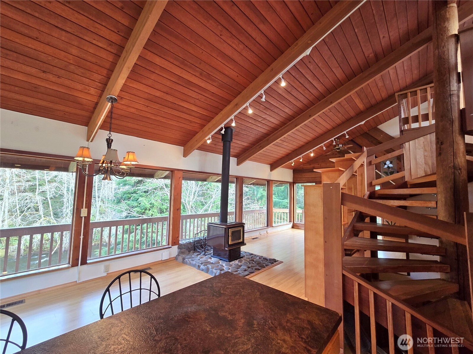 1405 Merchants Road , Forks, WA 98331