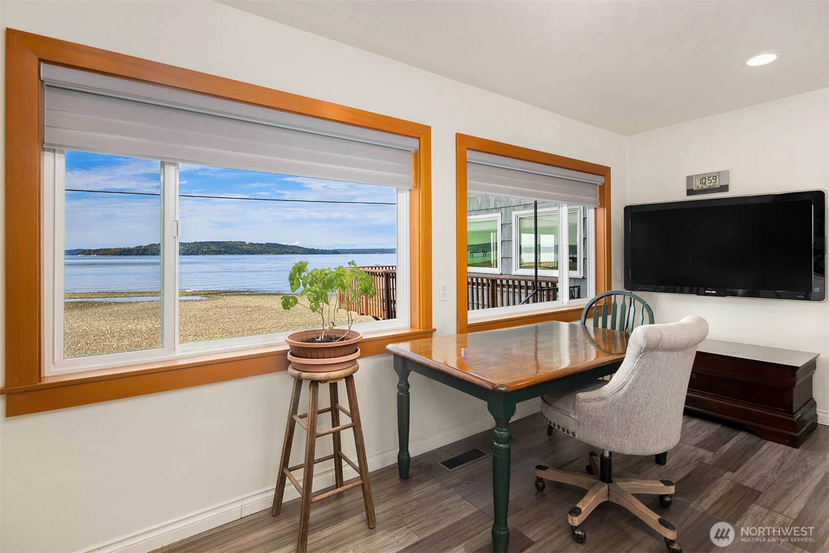 212 S 219th Street , Normandy Park, WA 98198