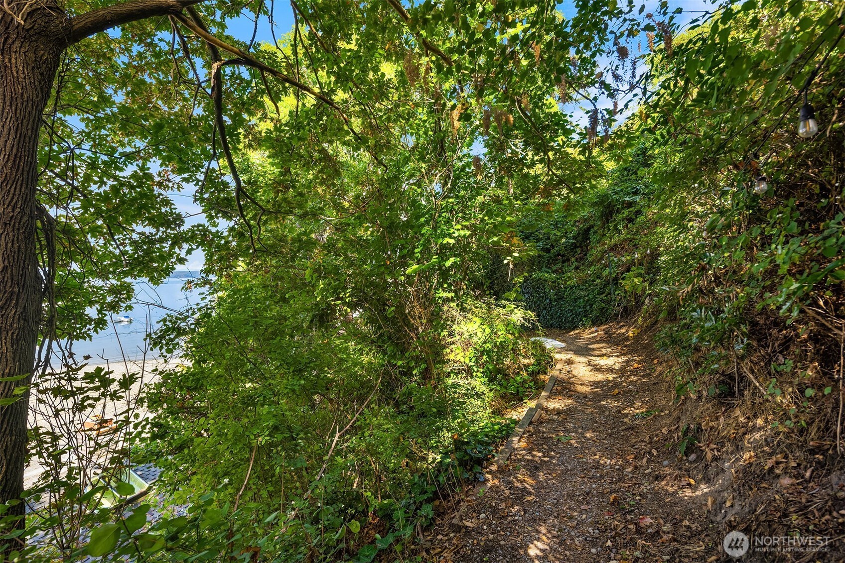 212 S 219th Street , Normandy Park, WA 98198