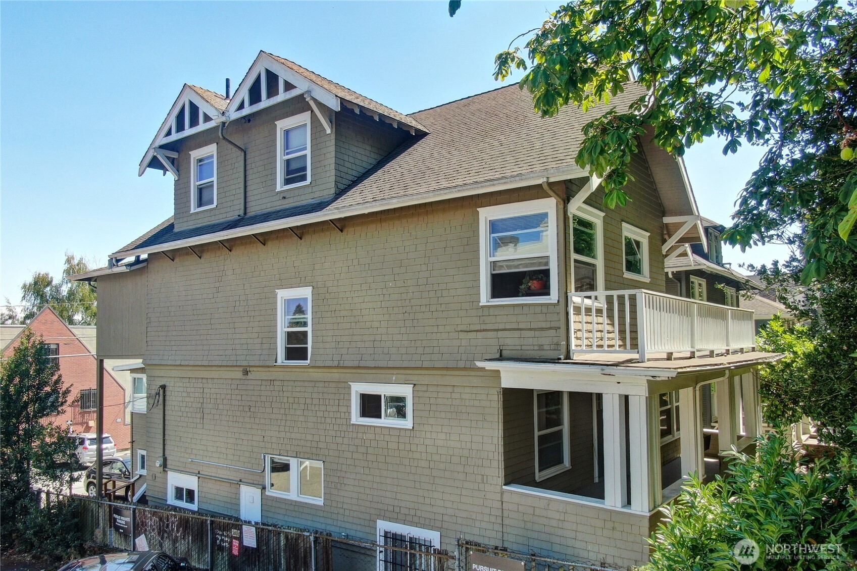 4738 17th Avenue NE, Seattle, WA 98105