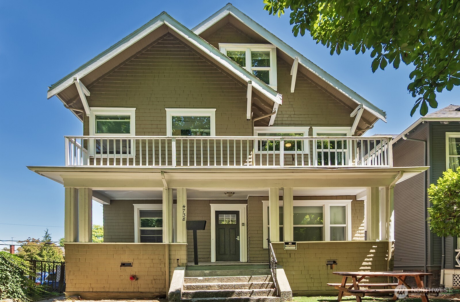 4738 17th Avenue NE, Seattle, WA 98105