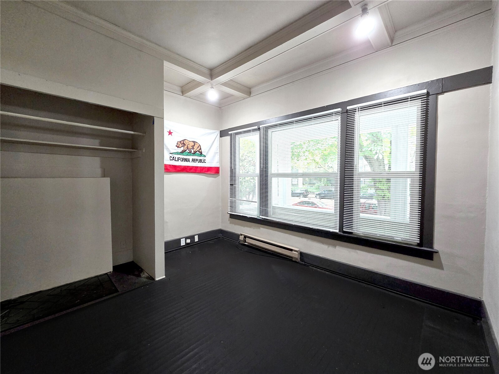 4738 17th Avenue NE, Seattle, WA 98105