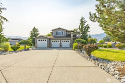 60 Wall Street , Manson, WA 98831 - Photo 2