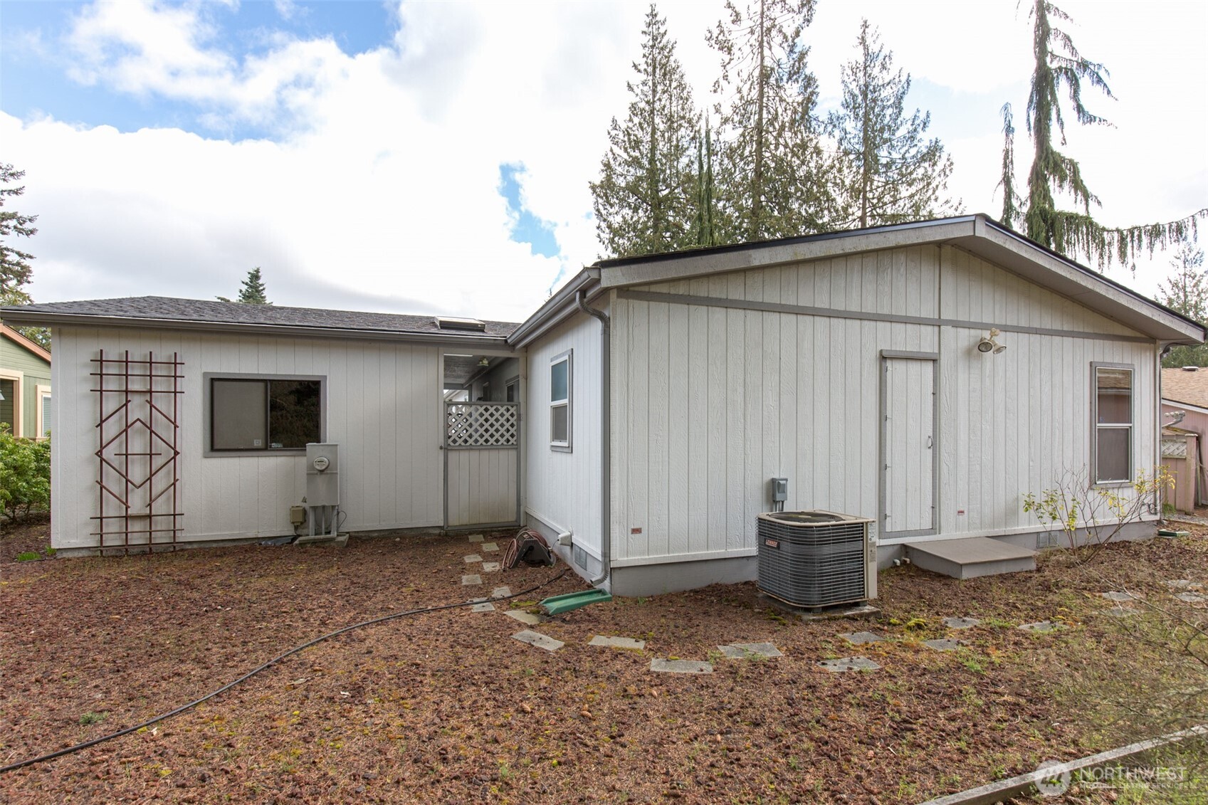 200 Fircrest Drive , Sequim, WA 98382