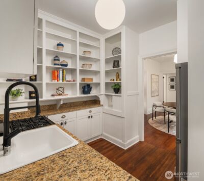 129 Warren Avenue N #G, Seattle, WA 98109 - Photo 9