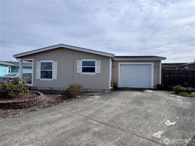528 N 7th Avenue , Sequim, WA 98382