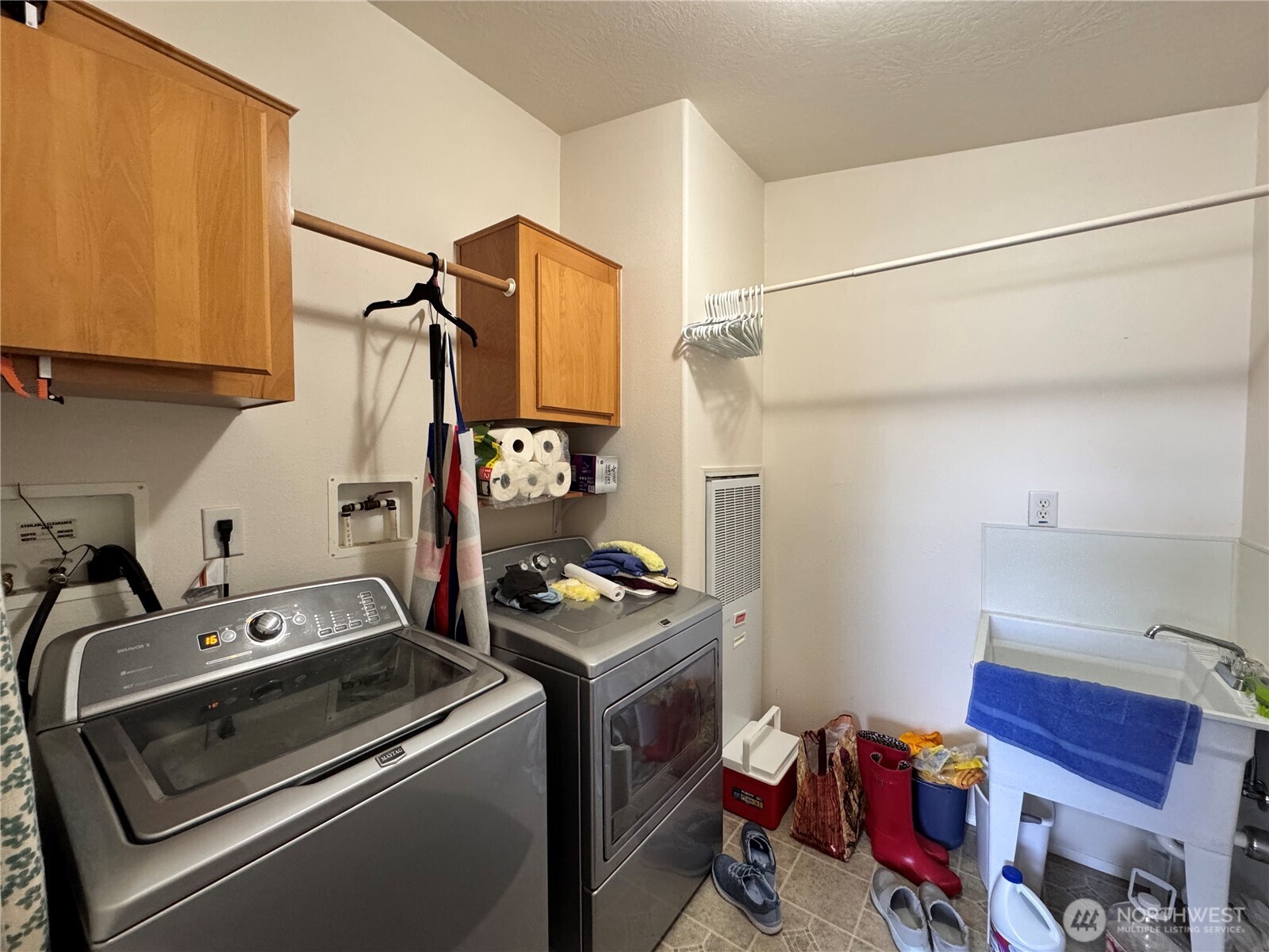 528 N 7th Avenue , Sequim, WA 98382