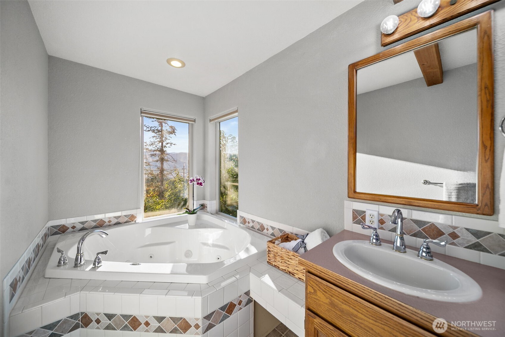 606 Ski View Drive , East Wenatchee, WA 98802