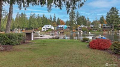 31430 W Lake Morton Drive SE, Kent, WA 98042