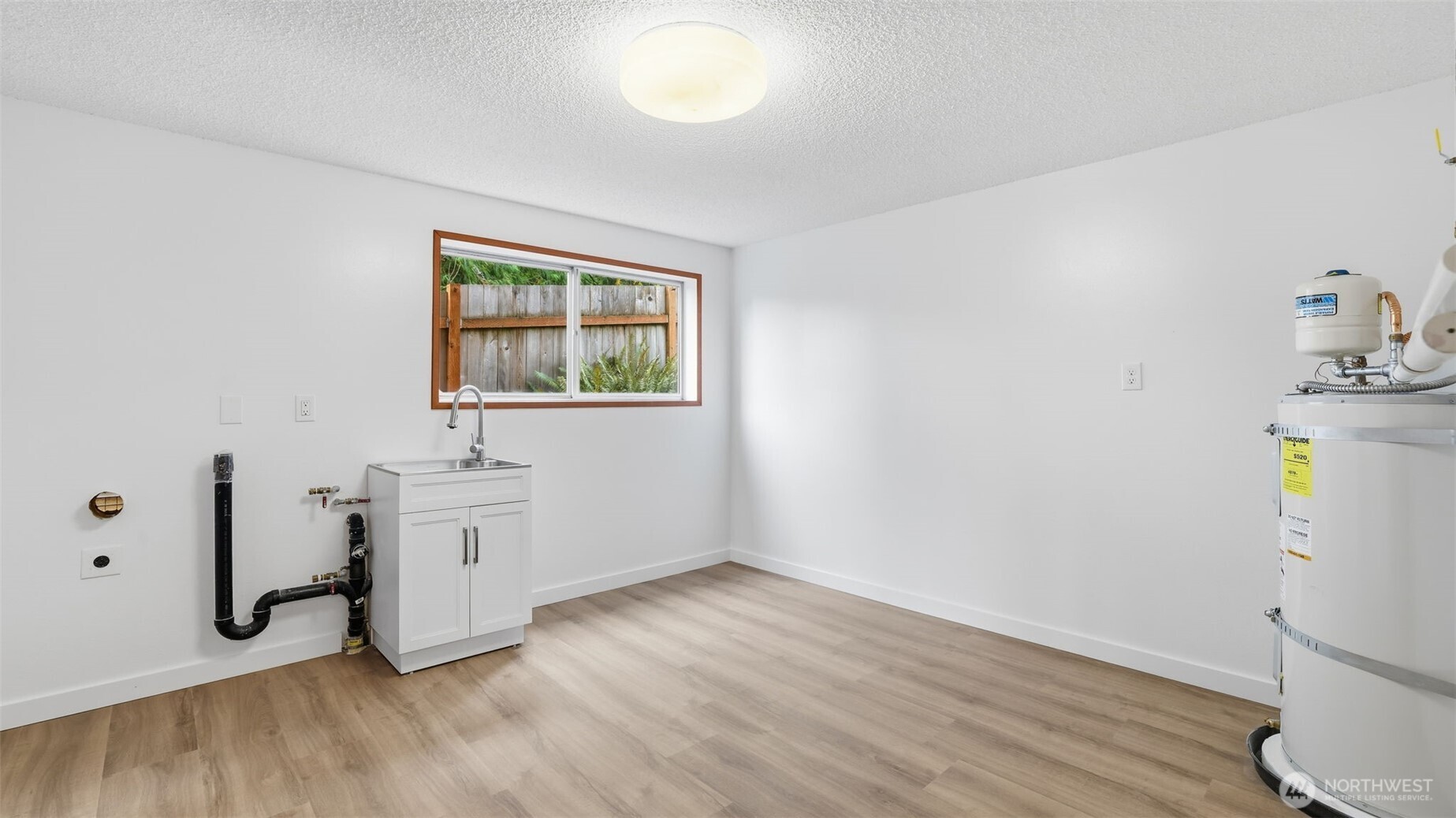 31430 W Lake Morton Drive SE, Kent, WA 98042