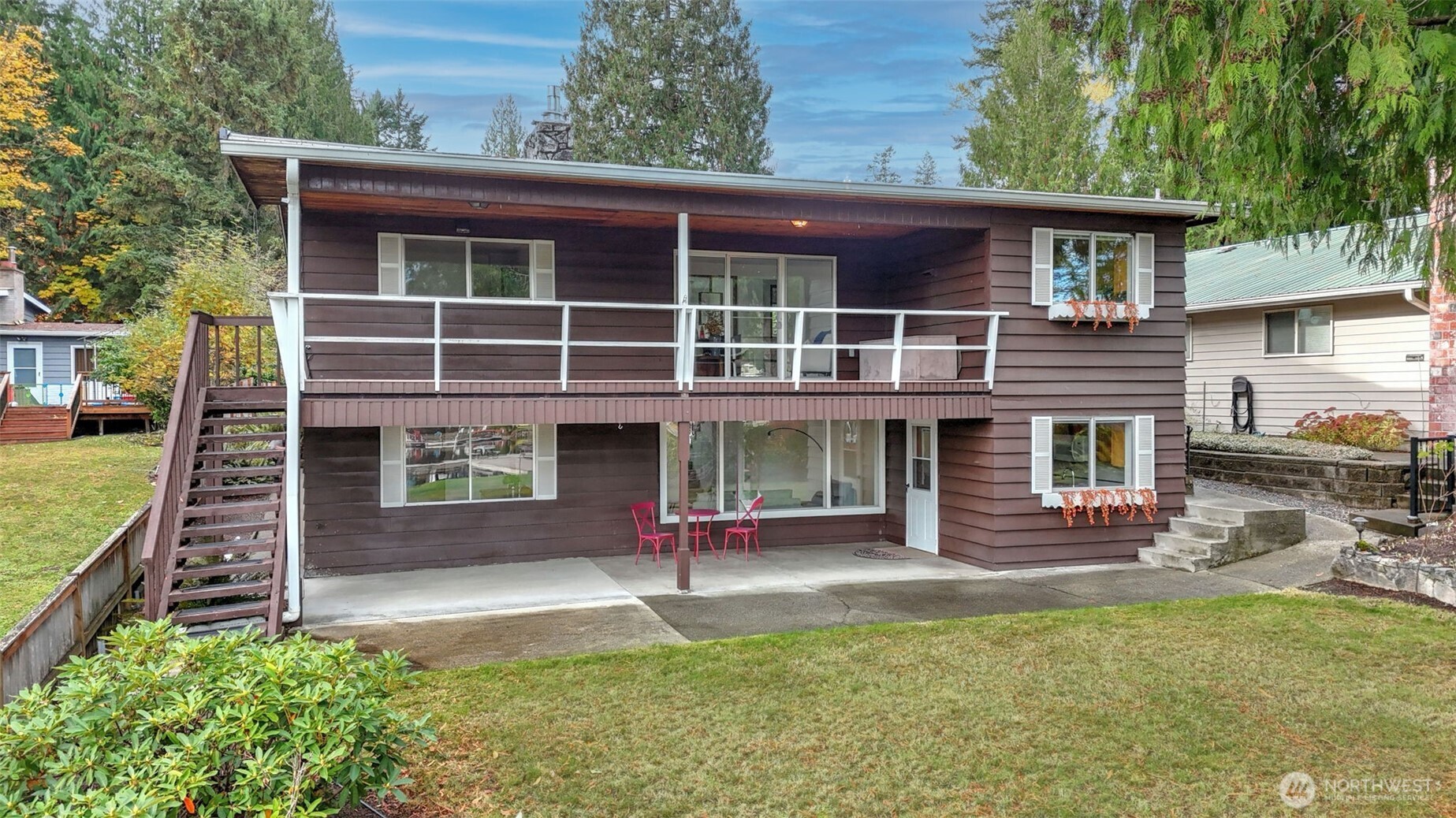 31430 W Lake Morton Drive SE, Kent, WA 98042